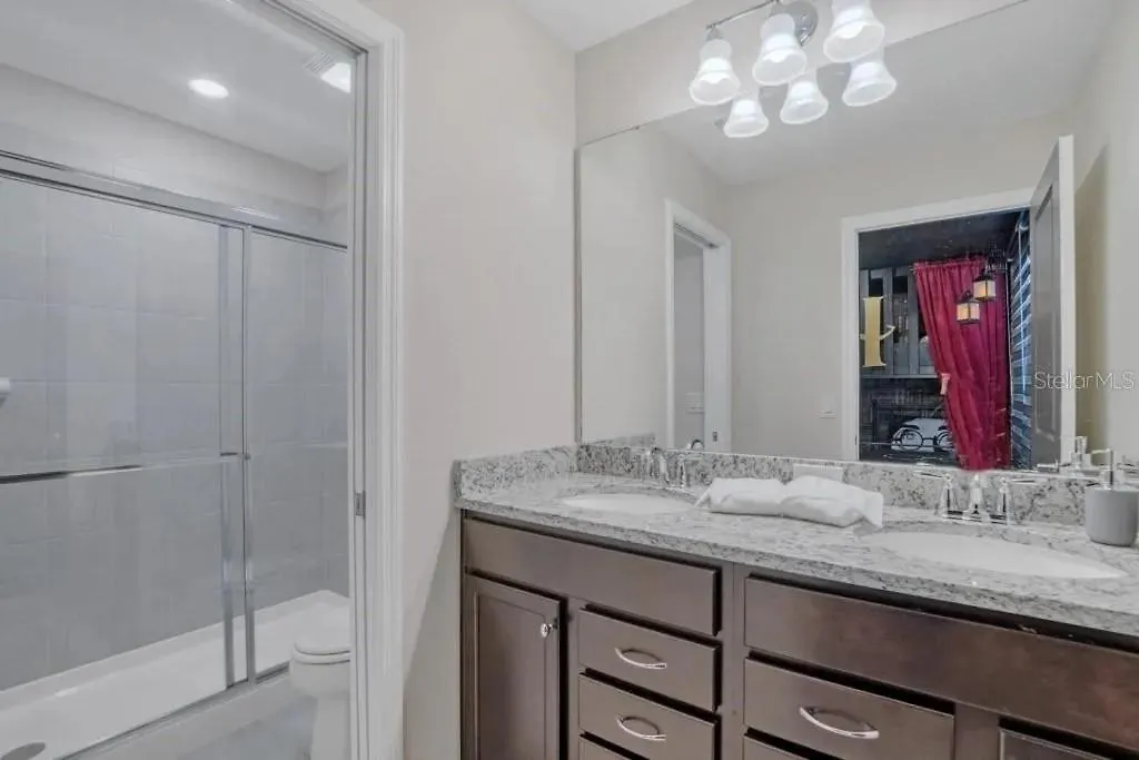 8 Bedrooms- 6 Bathrooms- Windsor Island 2177 Lc Davenport